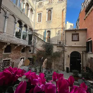  Couette-café Corte Del Doge Di Rialto